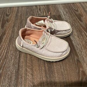 Hey Dude shoes - size 9